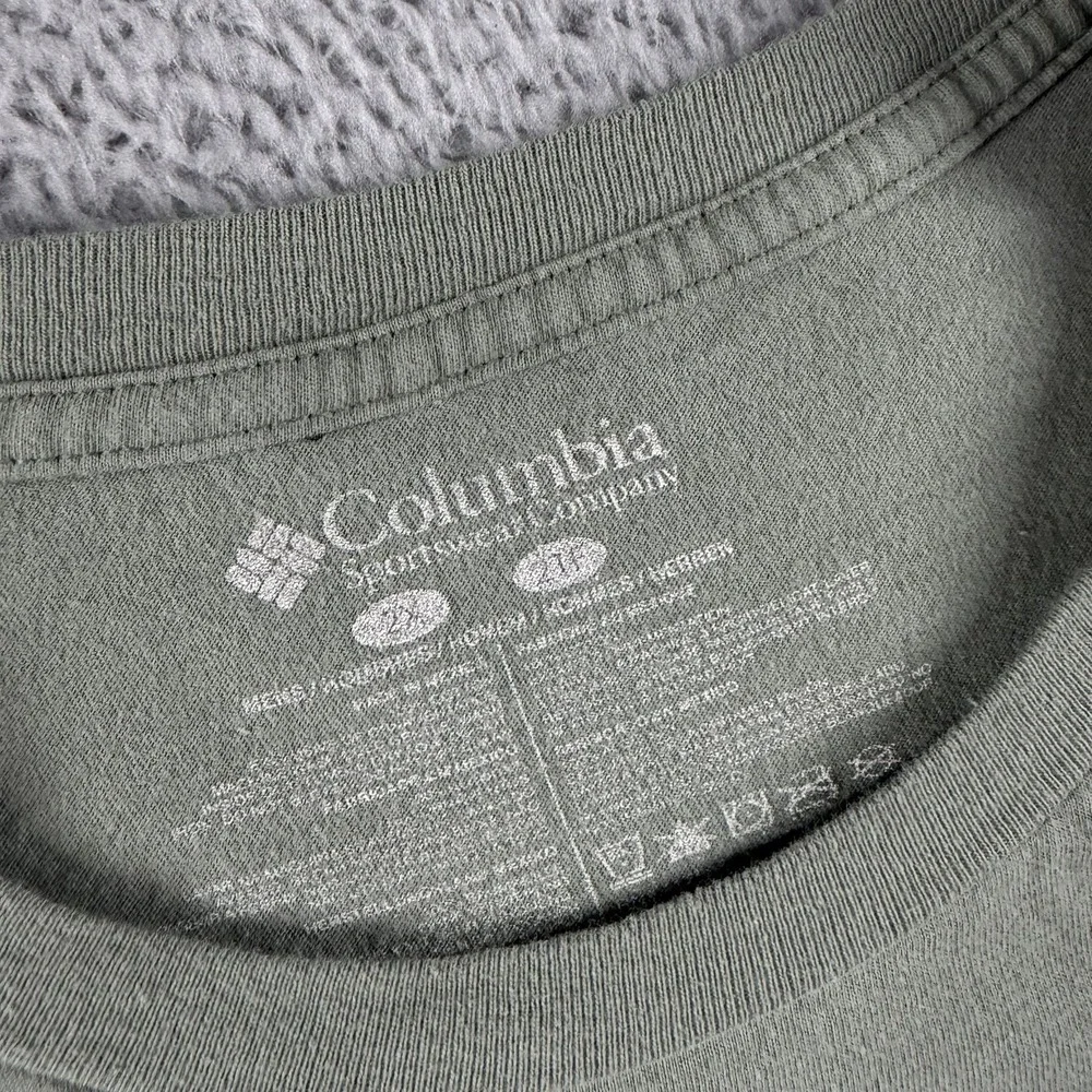 Columbia T Shirt Bundle Lot of 2 Mens 2x XXL Green Black Back Graphic Outdoors - Picture 8 of 13